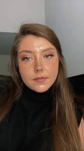 Isabel Mavis's Instagram, Twitter & Facebook