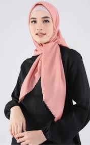 Kamu bisa lihat pada gambar colorwheel di bawah ini. Jilbab Yang Cocok Untuk Baju Warna Pink