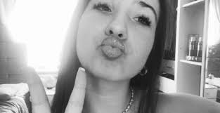 Simon Vickers Scarlett