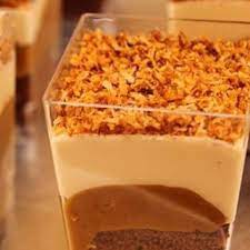 المااااسه on instagram طريقه حلى الكاسات 1 علبة حليب مكثف 1 كوب زبدة فول سوداني 2 كوب بسكويت مفتت بالكاكاو 1 كوب كريمة مخفوقة 1 كوب جب desserts recipes food