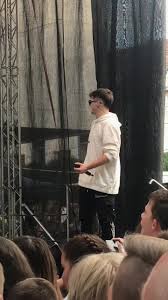 gyere kicsi😍@Marics Peti #maricspeti💕💕 #koncert#valmar#valmarduo🤪 ...