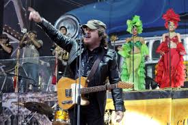 Sort by popularity sort by average rating sort by latest sort by price: Chi E Zucchero Fornaciari Cantante Italiano La Vita Privata