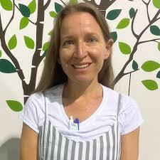 Danielle Cole's Instagram, Twitter & Facebook