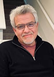 Daniel Bud's Instagram, Twitter & Facebook