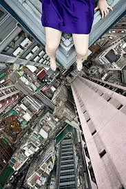 Living On The Edge 30 Extreme Photos That Will Take Your Breath Away Self Portrait Photography Portrait Photography Photography