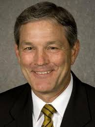 Daily Iowan (Iowa City, Iowa), 2012-02-09