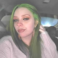 Courtney Swearengin's Instagram, Twitter & Facebook