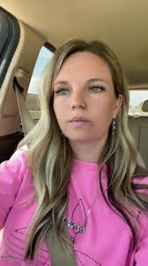 Heather Ebert's Instagram, Twitter & Facebook