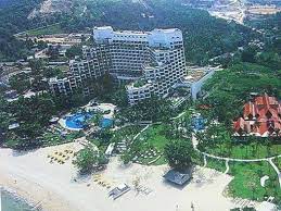 Compare this drone footage from 2017 below with this 1996 advertisement for the hotel, it's clear things have changed. Penang Kini Dalam Kenangan Mutiara Beach Resort Facebook