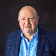 Very glad to share that I've started a new role as Associate Director of  Corporate Legal at Coca-Cola Europacific Partners.