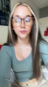 Aileen Anonas's Instagram, Twitter & Facebook