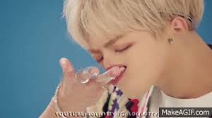 Kpop Mvs With Noseless Kpop Idols On Make A Gif