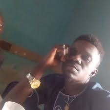 Emi Martinez in the Christmas spirit after Aston Villa's win 😁🎅