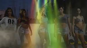 Naime, poznati glumac uslikan je u centru beograda na romantičnoj večeri sa damom koja je gotovo 30 godina mlađa od njega. Danceeverywhere Anitta Pre Pa Ra Dance By Rana Suzana Facebook