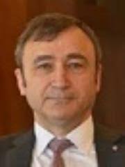 Evli ve iki çocuk babası olan kuzu aslen. Itu Akademi Prof Dr Cengiz Kuzu