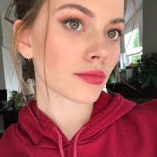 Tia Fulton's Instagram, Twitter & Facebook