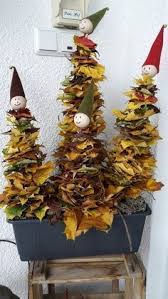 Blattermannchen Basteln Mit Kindern Im Herbst Basteln Blattermannchen Herbst Kindern Mit Tattoos Frauen In 2020 Autumn Crafts Leaf Crafts Fall Crafts