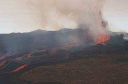 More images for what are the different types of volcanoes » Shield Volcanoes Geolearning Department Of Earth Sciences