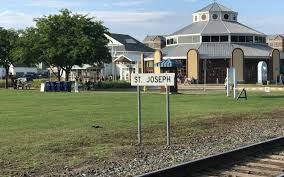 Gold was also found in the huron and yellow dog rivers near the towns of skanee and birch. St Joseph Michigan 11 Reasons You Should Not Miss This Charming Lake Michigan Beach Town Kzookids