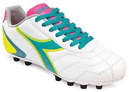 Los juegos favoritos de los amantes del buen fútbol están en minijuegos para jugar gratis y no aburrirse jamás. Zapatos Diadora De Futbol Y8 V1 Lenze Com Tr