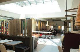 If you had to choose the most classically parisian neighborhood, this would be it. Bienvenue Dans Votre Restaurant Mcdonald S Saint Germain En Laye