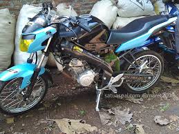 Modifikasi motor vixion jari2 memberikan sentuhan modifikasi sebagai inpirasi terbaik kendaraan saat ini. Ketemu New Vixion Lightning Modif Pelk Jari Jari Satuaspal Com