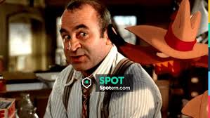 The tie Eddie Valiant (Bob Hoskins), Who wants the skin of Roger Rabbit ?