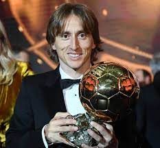 Luka modric has been crowned as this year's ballon d'or winner, france football confirmed at the award ceremony in paris on monday night.the real madrid. Vor Zwei Jahren Als Modric 2018 In Den Fussball Olymp Aufstieg Real Total