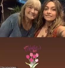 Jackson was born on april 3, 1998, at spaulding pain medical clinic in beverly hills, california, and was named after the french capital city in which she was conceived. Paris Jackson Shares A Sweet Mother S Day Tribute And A Vintage Snap Of Her Mom Debbie Rowe Latest Celebrity News