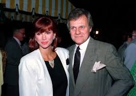 Vicki ree principal, later known as victoria principal, is an american actress, producer, entrepreneur, and author, best known for her role. Ken Kercheval Beleaguered Cliff On Dallas Dies At 83 Taiwan News 2019 04 25 05 32 39