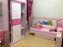 Kamar tidur minimalis harus dibuat senyaman mungkin yang dapat dirasakan oleh penghuninya. Kamar Minimalis Sederhana 3x3
