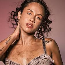 Asmir Young, cantante peruana: “El género urbano es machista. Somos muy  sexualizadas”