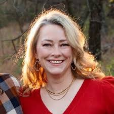 Melissa Hendricks's Instagram, Twitter & Facebook