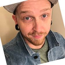 Tammy Kratzer's Instagram, Twitter & Facebook