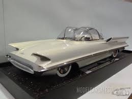 In 1955, the lincoln division of ford motor company designed and built a futuristic concept car called the lincoln futura. Lincoln Futura Concept Pearlescent Light Blue Green 1 18 107082030 Minichamps Diecast Model Car Scale Model For Sale