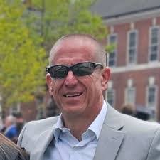 Hubert Thompson's Instagram, Twitter & Facebook