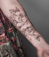 42 Ideas Tattoo Girl Hand Style For 2019 Flower Tattoo Hand Flower Tattoo Tattoos