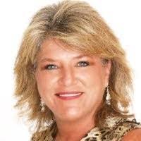 Lisa Laster's Instagram, Twitter & Facebook