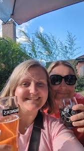 Jayne Dickinson's Instagram, Twitter & Facebook