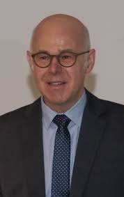 Lehrstuhlinhaber Prof. Dr. Christian Strecker