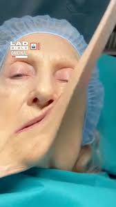 He was pulling my face around like rubber 😅 #beauty