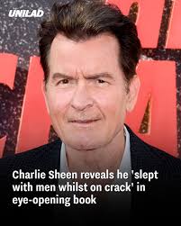 These super-realistic blackwork tattoos are SO awesome 😍🔥