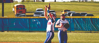 Lady Titans fall to district foe