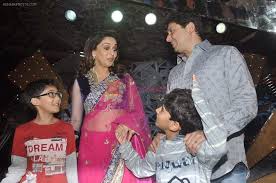 Revealed Why Madhuri Dixit Left Usa And Returned India Orissapost Madhuri dixit was born in mumbai, maharashtra, india.