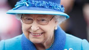 Elizabeth Senso's Instagram, Twitter & Facebook