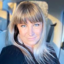 Alicia Neal's Instagram, Twitter & Facebook