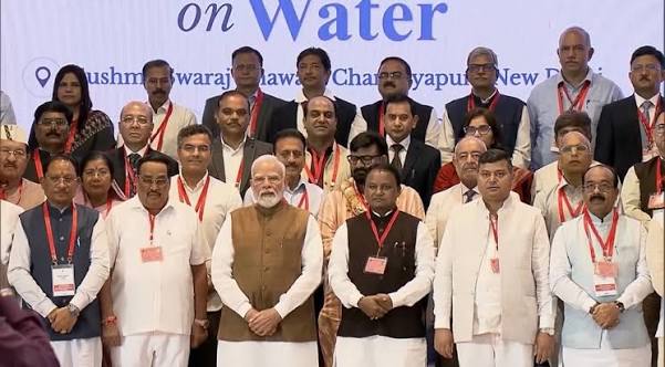 जल संरक्षण में छत्तीसगढ़ देश में प्रथम..., ‘जल संचय जन भागीदारी’ अभियान के  तीसरे चरण में छत्तीसगढ़ ने देश में प्रथम स्थान प्राप्त कर एक नई उपलब्धि  अपने नाम की है। हमारे सूरजपुर, महासमुंद, बालोद, ...
