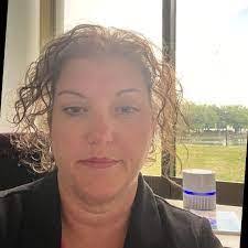 Robin Burris's Instagram, Twitter & Facebook