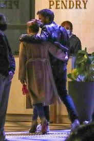 Last year, ben affleck starred in the last thing he wanted and the way. Jennifer Lopez Ben Affleck Fotobeweis Hier Kuscheln Sie Beim Date Gala De