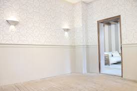 Edler Mix Paneele Und Mustertapete Landhausstil Wohnzimmer Wandgestaltung Wohnzimmer Landhausstil